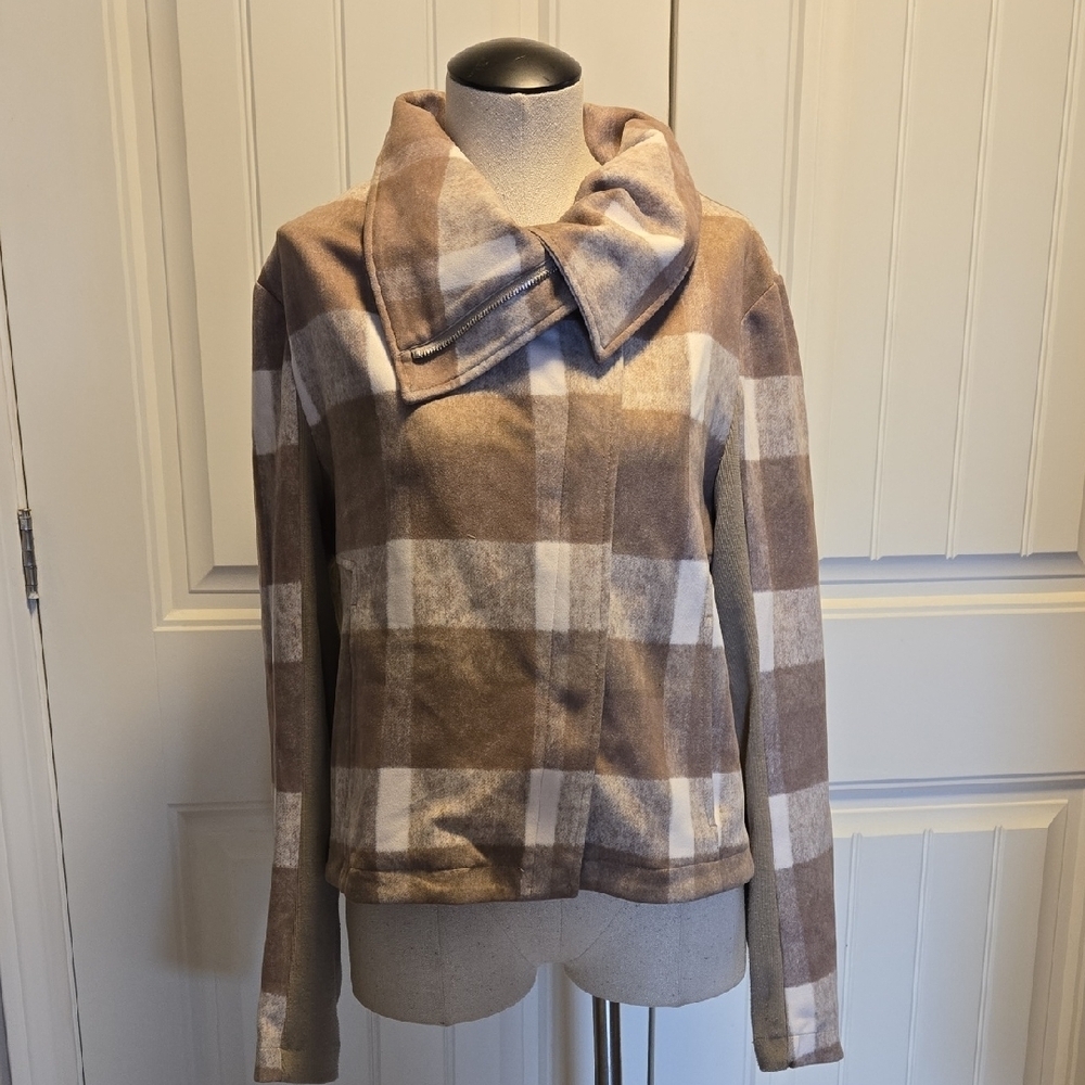 Bagatelle Tan and White Plaid Moto Funnel Neck Jacket Ladies Size Large